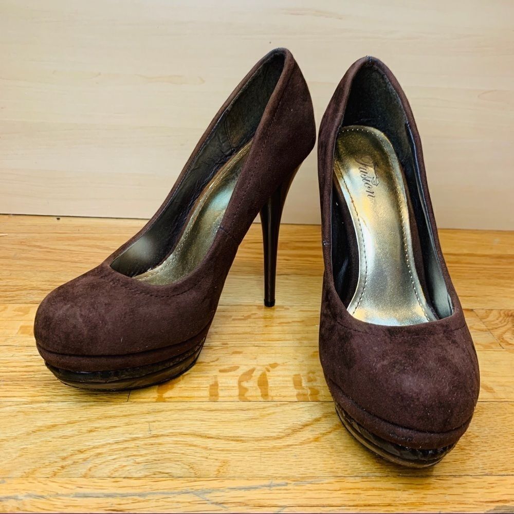 Fusion Brown Suede Platform Heels Size 7.5